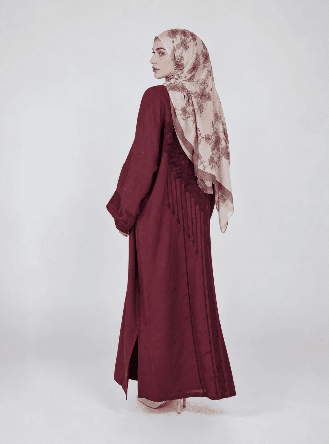 Bell-Sleeve Closed Abaya view 5