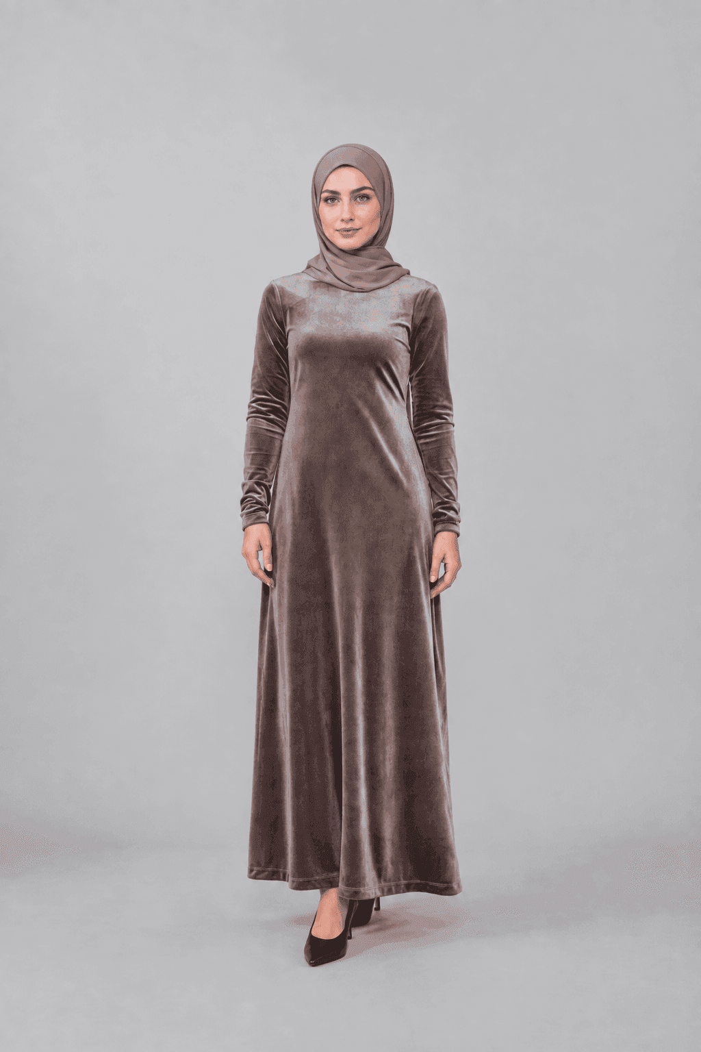 Velvet Closed Abaya view 2