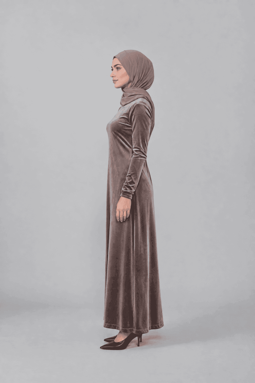 Velvet Closed Abaya view 3